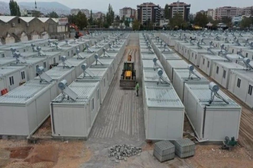Deprem b&ouml;lgesi ve depremzedeler i&ccedil;in alınan yeni kararlar Resmi Gazete'de