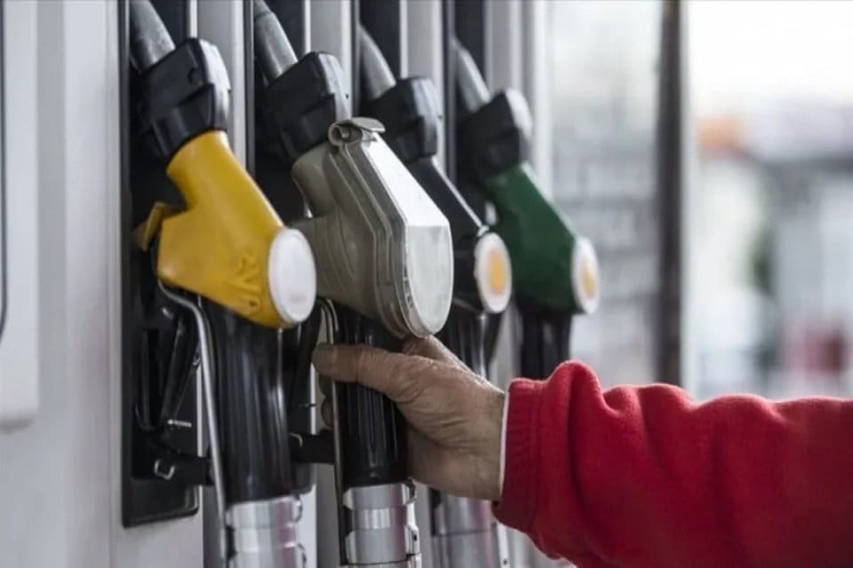 P&Uuml;İS Genel Başkanı İmran Okumuş, benzin ve motorine gece yapılması
