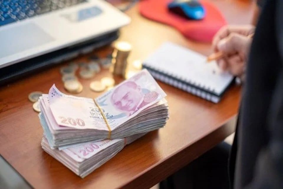 Hazine ve Maliye Bakanlığı, depremin vurduğu 10 ilde m&uuml;cbir sebep