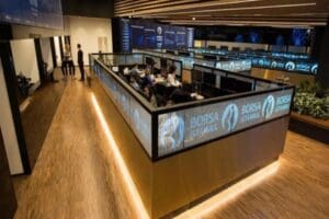 Borsa İstanbul'da peş peşe gelen ağır kayıpların ardından işlemler durduruldu.