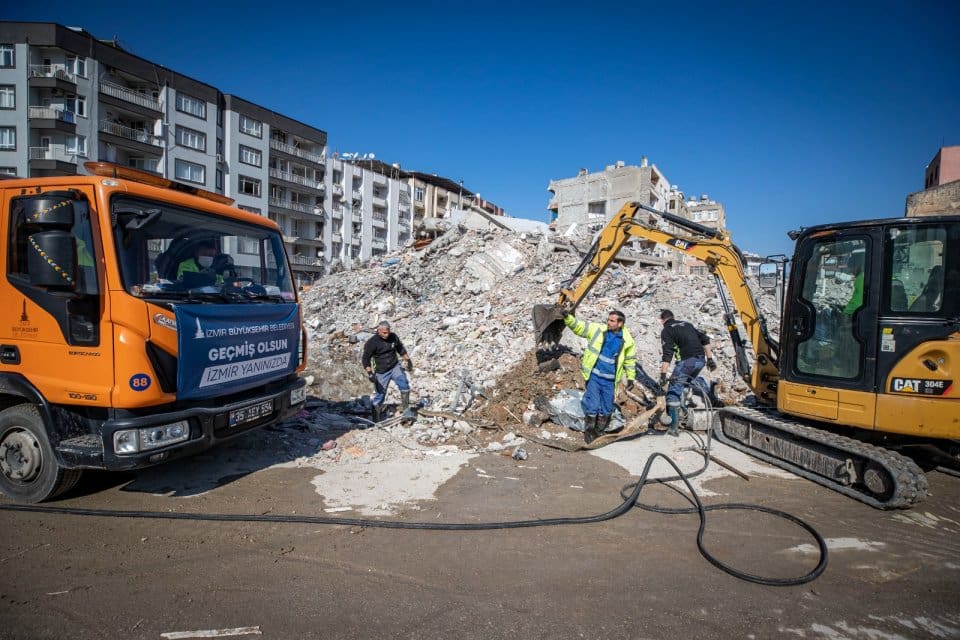 İzmir B&uuml;y&uuml;kşehir Belediyesi İZSU Genel M&uuml;d&uuml;rl&uuml;ğ&uuml;, 6 Şubat depremlerinin i&ccedil;me