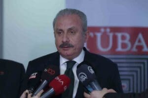 TBMM Başkanı Mustafa Şentop, T&uuml;rkiye'yi sarsan depremler hakkında Meclis komisyonunun
