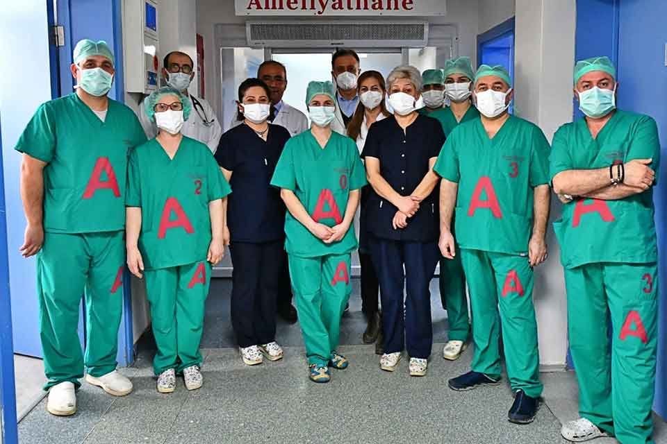 30 Ekim Depremi&rsquo;nde zarar g&ouml;rd&uuml;ğ&uuml; i&ccedil;in kapatılan İzmir B&uuml;y&uuml;kşehir Belediyesi