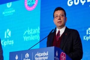 İstanbul B&uuml;y&uuml;kşehir Belediye Başkanı&nbsp;Ekrem İmamoğlu, "İstanbul'da yaşayacağımız b&ouml;ylesi depreme hazırlıksız