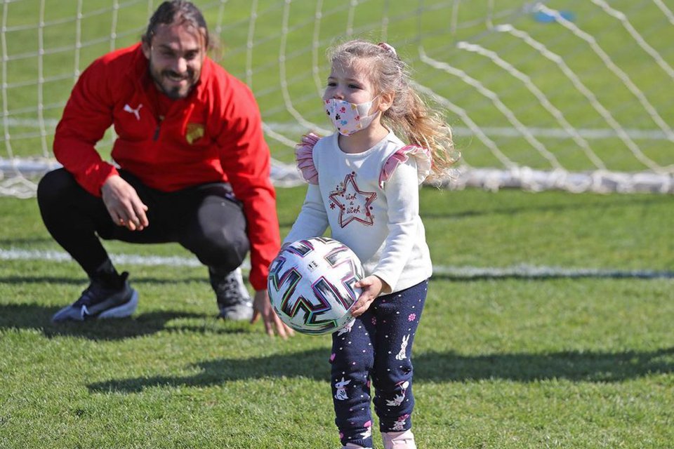 İzmir'de 30 Ekim 2020'de yaşanan deprem felaketinde yıkılan Rıza Bey