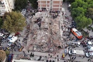 İzmir B&uuml;y&uuml;kşehir Belediyesi, 30 Ekim İzmir depreminin yıl d&ouml;n&uuml;m&uuml;nde hayatını