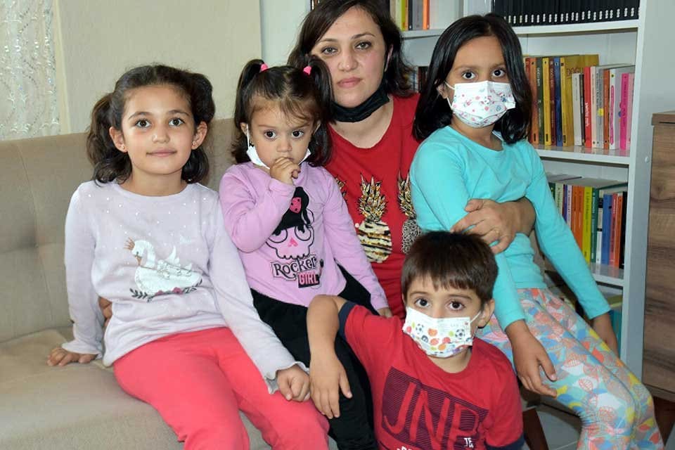 İzmir'de ge&ccedil;en yıl 30 Ekim'de meydana gelen 6.6 b&uuml;y&uuml;kl&uuml;ğ&uuml;ndeki depremde