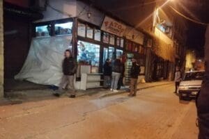 Muğla'nın Menteşe il&ccedil;esinde, depremzede olduğunu s&ouml;yleyerek aldığı yardım malzemelerini sattığı