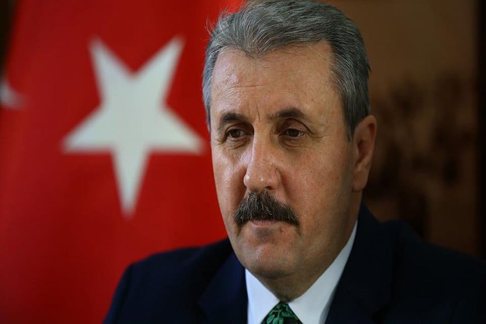 B&uuml;y&uuml;k Birlik Partisi (BBP) Genel Başkanı Mustafa Destici, İBB Başkanı