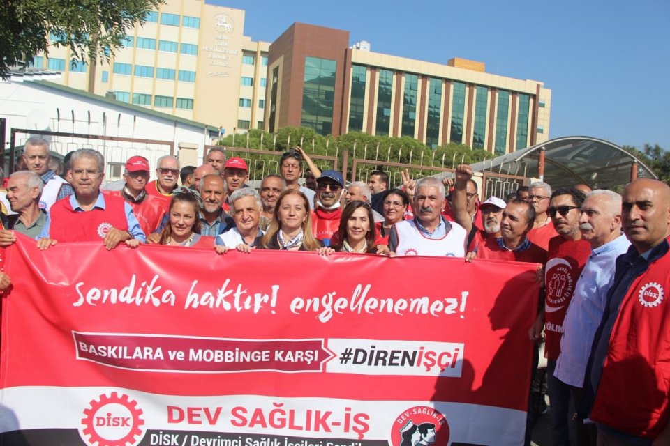 DİSK’e bağlı Dev Sağlık İş üyeleri, Dokuz Eylül Üniversitesi (DEÜ)