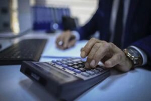Goldman Sachs, nihai sayı hen&uuml;z belirlenmese de şirket genelinde binlerce