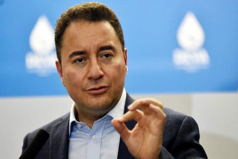 DEVA Partisi lideri Ali Babacan: Y&Ouml;K kapatılacak, rekt&ouml;rleri, m&uuml;tevelli heyetleri