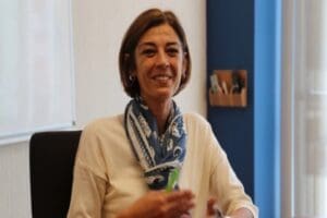 Hel&uuml;n Fırat, Genel Başkan Yardımcısı ve kurucusu olduğu DEVA Partisi'nden,