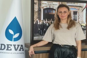 Demokrasi ve Atılım Partisi (DEVA) İzmir İl Kadın Politikaları Başkanı