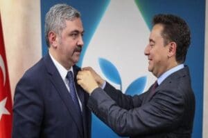 DEVA Partisi'nde Sivil Toplumla İlişkilerden Sorumlu Başkan Yardımcılığı g&ouml;revini y&uuml;r&uuml;ten