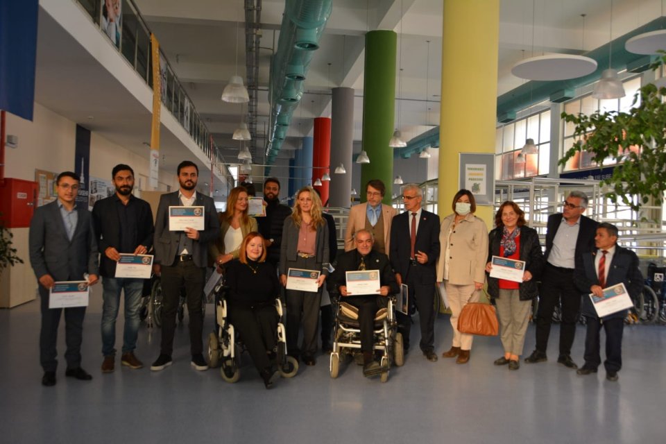 Deva Partisi İzmir ev sahipliğinde anlamlı ve alışılmışın dışında bir