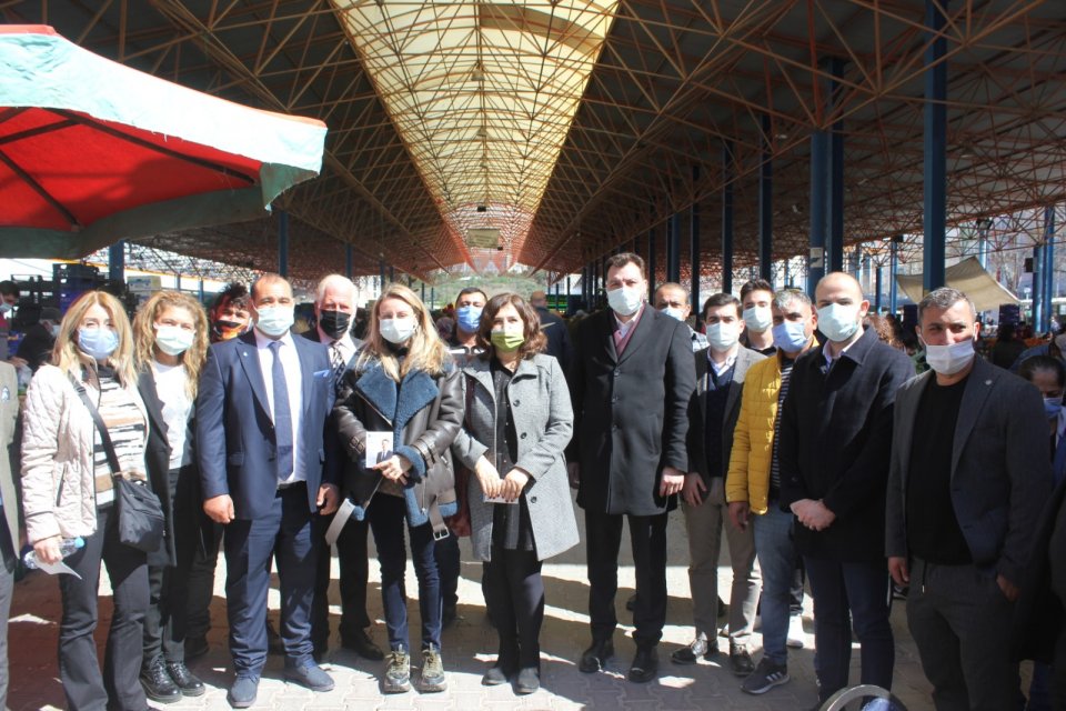 DEVA Partisi İzmir İl Başkanı Seda Kaya &Ouml;sen ve İl