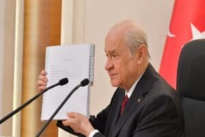 MHP lideri Devlet Bah&ccedil;eli ger&ccedil;ekleştirdiği basın toplantısında yeni anayasa i&ccedil;in