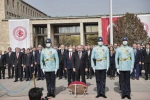 TBMM'nin a&ccedil;ılışının 102. yılında ilk t&ouml;ren TBMM Başkanı Mustafa Şentop'un