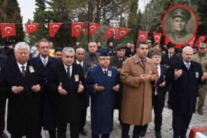 İzmir'in Menemen il&ccedil;esinde 92 yıl &ouml;nce Cumhuriyet karşıtları tarafından katledilen