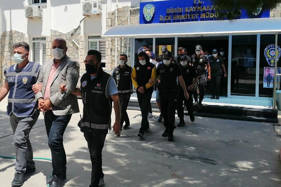 Aydın'ın&nbsp; Didim il&ccedil;esinde Belediye Başkanı Ahmet Deniz Atabay ve avukatı