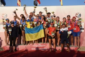 Dikili’de dört gün süren FIVB 19 Yaş Altı Plaj Voleybolu