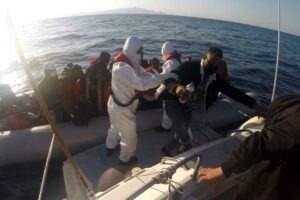 İzmir'in Dikili ve Seferihisar il&ccedil;esi a&ccedil;ıklarında, Yunanistan unsurlarınca T&uuml;rk kara