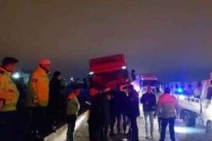 &Ccedil;orum'da direksiyon başında fenalaşıp, kalp krizi ge&ccedil;irdiği belirlenen TIR şof&ouml;r&uuml;