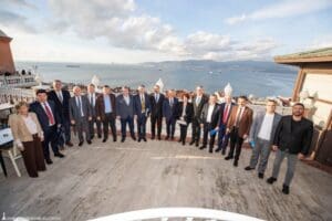 İzmir B&uuml;y&uuml;kşehir Belediye Başkanı Tun&ccedil; Soyer il&ccedil;e belediye başkanlarıyla &ldquo;Afete