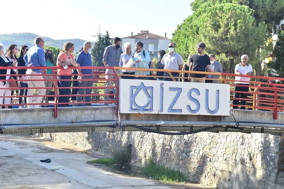 İzmir B&uuml;y&uuml;kşehir Belediye Başkanı Tun&ccedil; Soyer'in afetlere karşı diren&ccedil;li kent