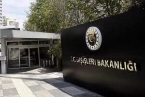 Dışişleri Bakanlığı'ndan yapılan a&ccedil;ıklamada, "S&uuml;leymaniye&rsquo;de PKK ter&ouml;r &ouml;rg&uuml;t&uuml;n&uuml;n faaliyetlerinin yoğunlaşması,