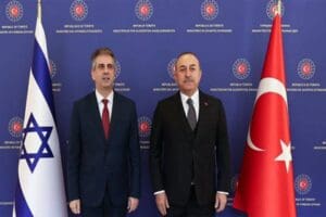 Dışişleri Bakanı Mevl&uuml;t &Ccedil;avuşoğlu, İsrailli mevkidaşı Eli Cohen ile yaptığı