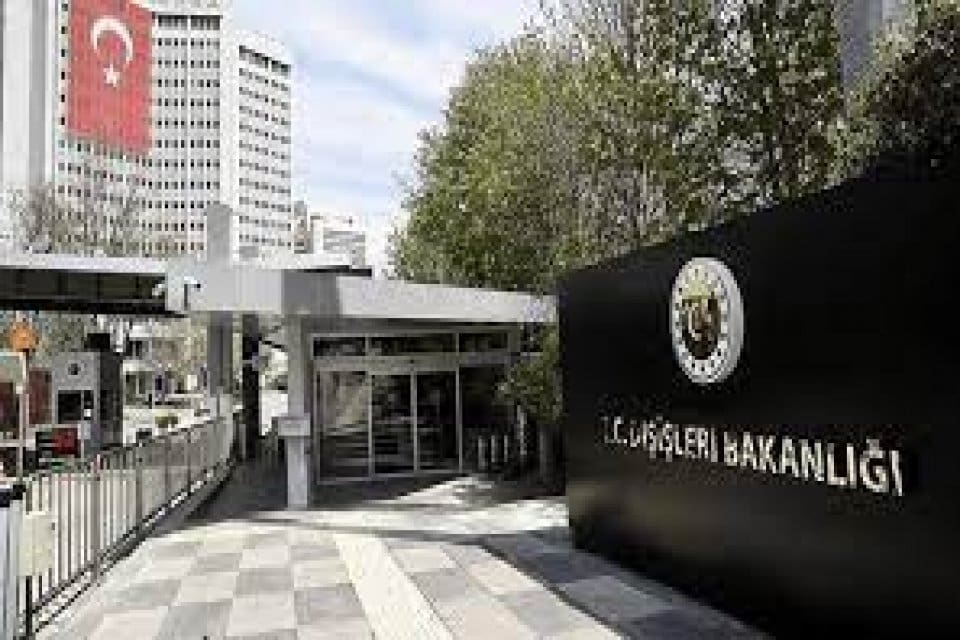 Dışişleri Bakanlığı'ndan yapılan a&ccedil;ıklamada, "Taraflar, m&uuml;zakereleri tam normalleşme hedefiyle &ouml;n