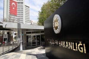 Dışişleri Bakanlığı'ndan yapılan son dakika a&ccedil;ıklamada,&nbsp;Mısır&nbsp;ve&nbsp;Yunanistan'a sert tepki g&ouml;sterildi.&nbsp; Dışişleri