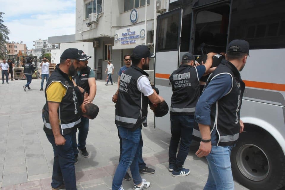 İzmir'de 'Dobo Metin' lakaplı Metin Arslan'ın (49) &ouml;ld&uuml;r&uuml;ld&uuml;ğ&uuml;, Mehmet Ali