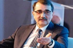 Enerji ve Tabii Kaynaklar Bakanı Fatih D&ouml;nmez, &ccedil;evrim i&ccedil;i ger&ccedil;ekleştirilen