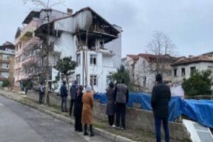 Kocaeli'nin G&ouml;lc&uuml;k il&ccedil;esinde bir binanın 3'&uuml;nc&uuml; katında meydana gelen doğalgaz