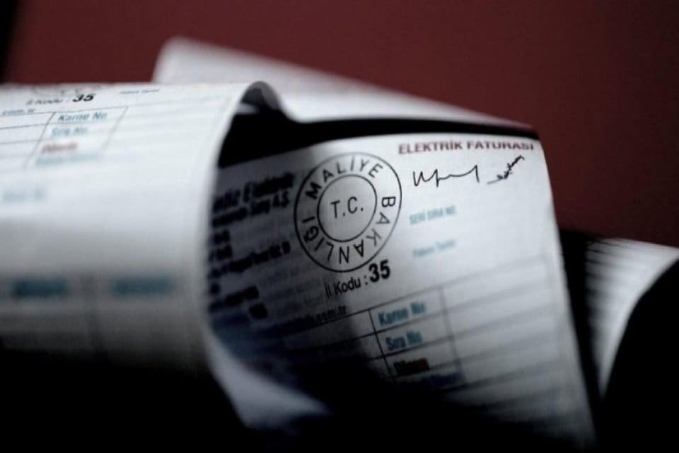 Reuters haber ajansına konuşan kaynaklar, T&uuml;rkiye'deki doğalgaz ve elektrik fiyatlarının