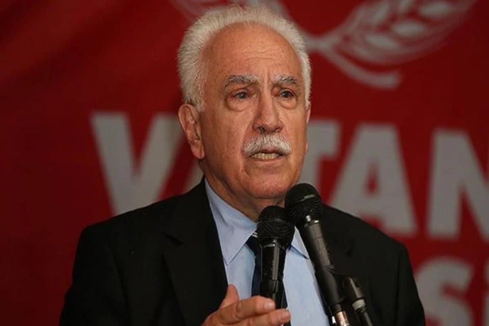 Vatan Partisi Genel Başkanı Doğu Perin&ccedil;ek, Y&uuml;ksek Se&ccedil;im Kurulu&rsquo;na (YSK)