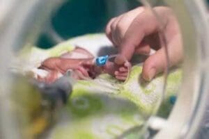 İzmir'de 26 haftalık hamile Arzu Akpınar iddiaya g&ouml;re &ouml;zel bir