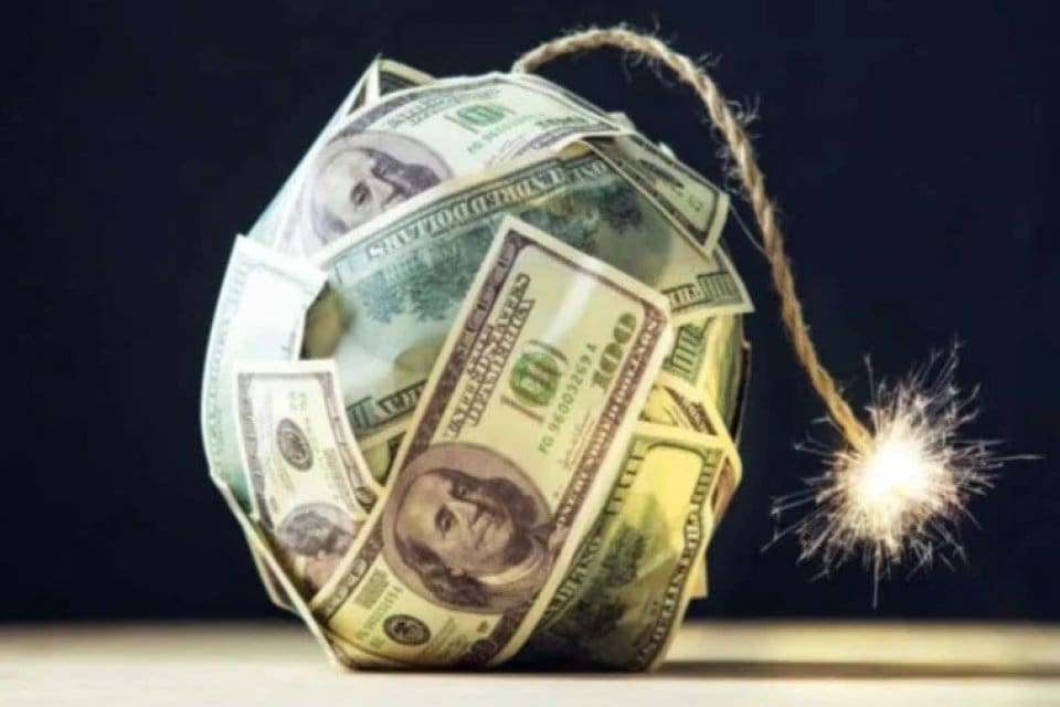 Dolar endeksi 113.448 seviyesinin &uuml;zerine y&uuml;kselerek rekor kırarken, yurt i&ccedil;inde