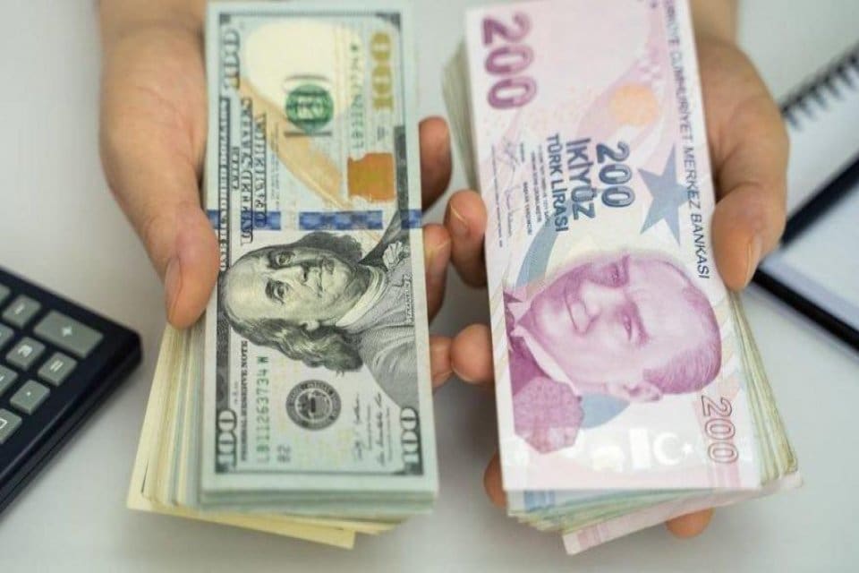 T&uuml;rk Lirası&rsquo;nda yurti&ccedil;i piyasalar kapandıktan sonra dikkat &ccedil;eken değer artışı