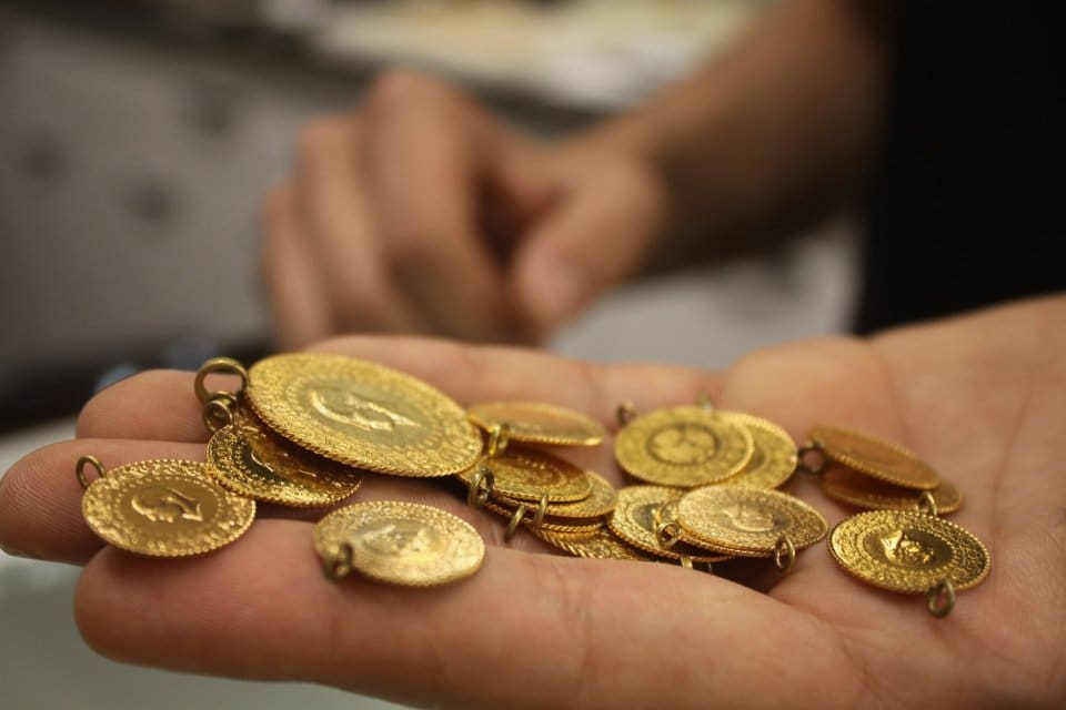 Yatırımcılar Fed Başkanı Powell'ın ABD Kongresi'nde enflasyon ve resesyonla ilgili