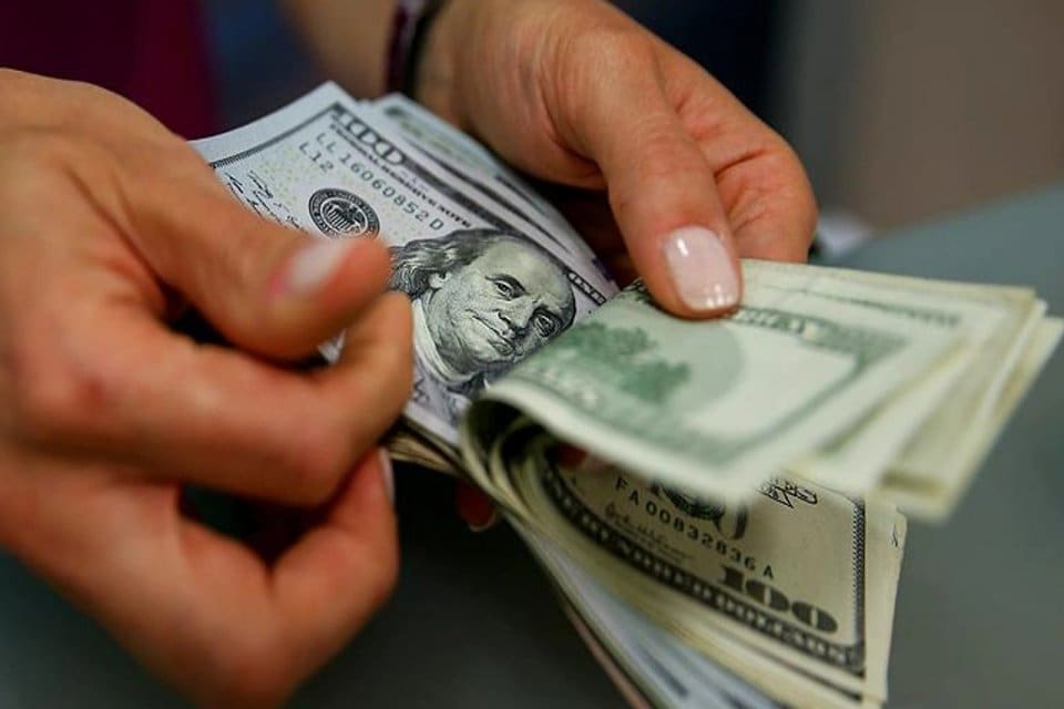 Dolar/TL, &Ccedil;in&rsquo;in zorunlu Kovid-19 testi uygulamalarını gevşettiği b&ouml;lgelerin sayısının artmasıyla