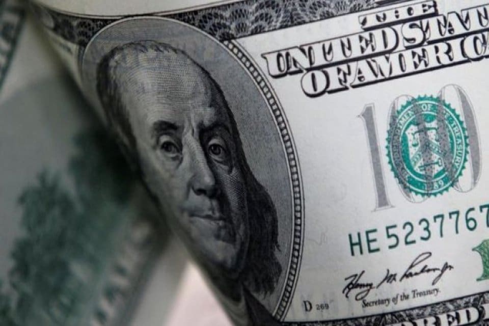 Dolar/TL, ABD Merkez Bankası'nın (Fed) ultra şahin para politikalarının sonuna