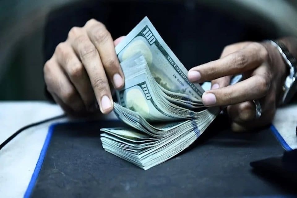 Merkez Bankası'nın sıkı kontrol uyguladığı dolar/TL'de g&uuml;nl&uuml;k sınırlı artış serisi