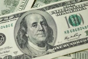Dolar/TL 9,51 seviyesinden başladığı günde yükselerek 9,54 olan tarihi zirvesini