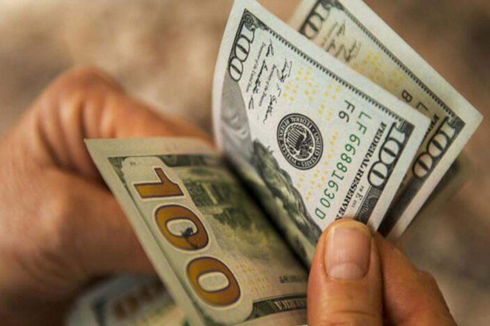 Dün Erdoğan'ın konuşması sırasında 9 TL'yi aşan dolar, yeni zirveyi