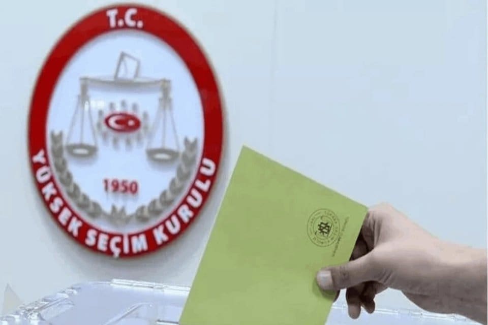 YSK, cumhurbaşkanı adaylarının g&uuml;ncel imza sayılarını a&ccedil;ıkladı. Muharrem İnce d&ouml;rd&uuml;nc&uuml;