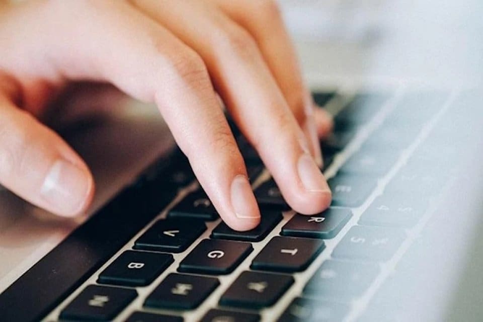 &Uuml;r&uuml;n yenileme merkezlerinin cep telefonu ve tabletle sınırlı olan faaliyet